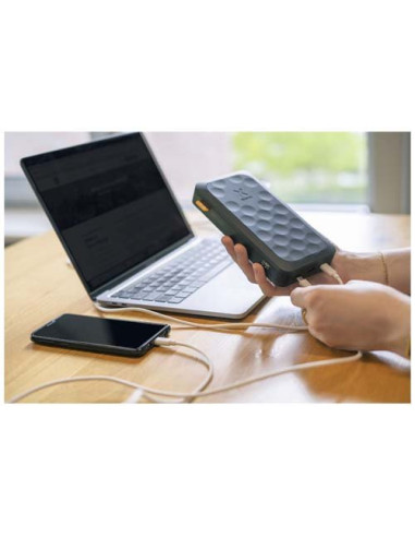 Power bank da 45.000 mAh e 67 W Xtorm FS5451...